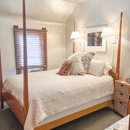 Off Broadway B & B DEN Dış mekan fotoğraf